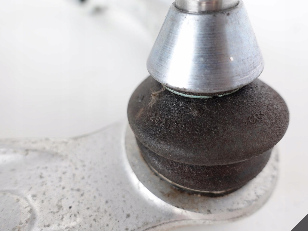 фото №4, Mercedes ml gle gl gls 166 рычаг левый верхний перед