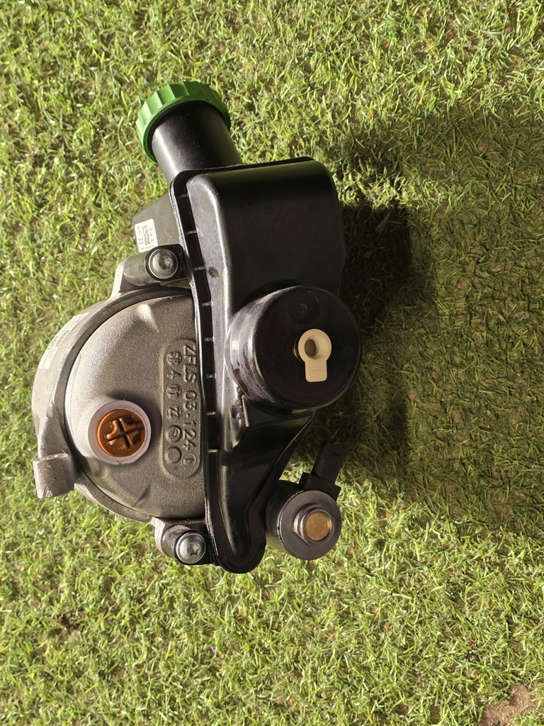 фото №4, Насос усилителя руля porsche 911 992