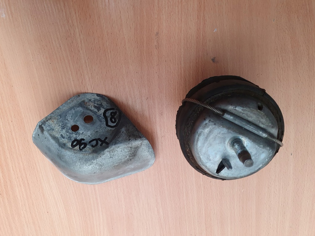 фото №16, Кронштейн подушка кронштейн двигуна volvo xc90 i 4.4