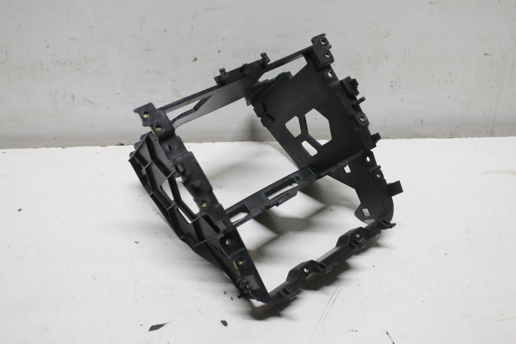 фото №1, Корзина рамка радіо golf v jetta