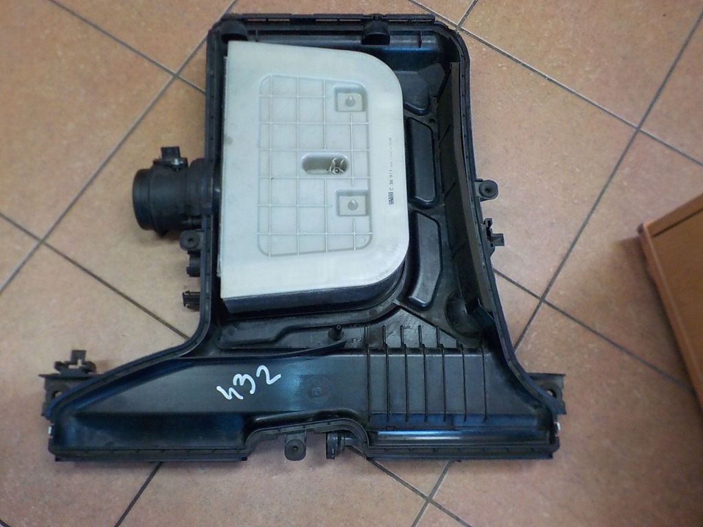 фото №1, Корпус фильтра воздуха q7 4m ii 3.0 tdi 4m0133843c