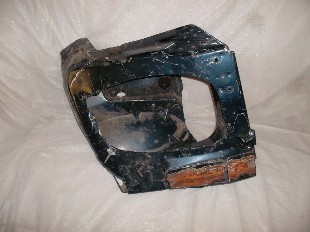 Купити Mercedes ml 163 w163 кронштейн лампи панель фари