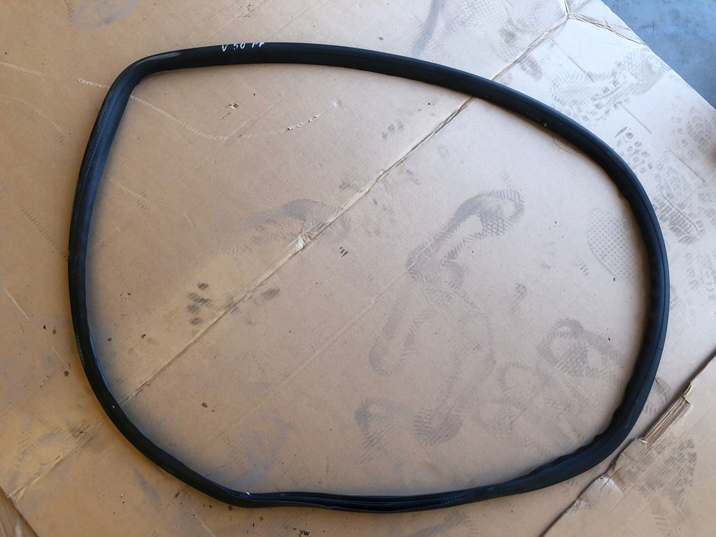 фото №1, Правая передняя перед прокладка дверь volvo s40 v50