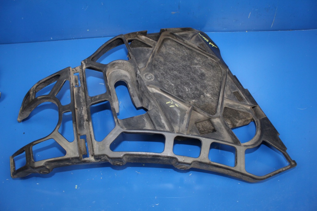 фото №1, Mercedes ml w164 напрямна бампера правий задня