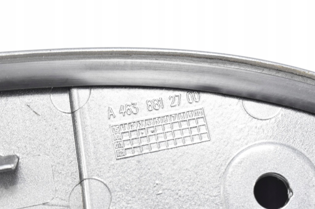 Молдинг крила лівий задній a4638812700 mercedes g w464 w463 992 Доставка