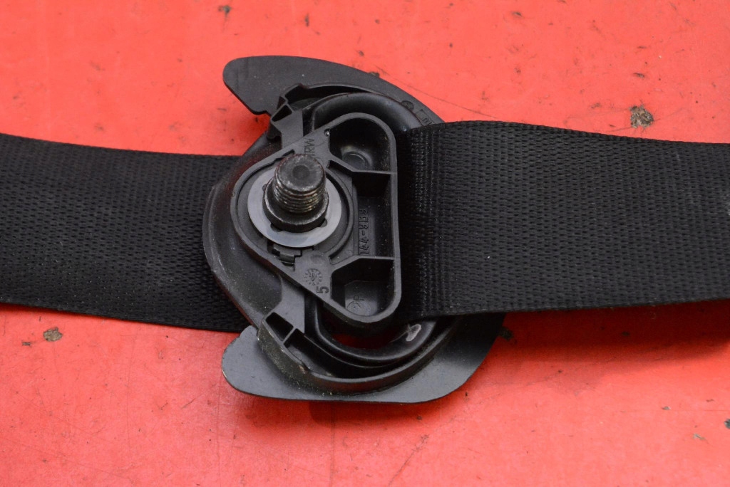 Ремінь безпеки правий перед eu 307494599228-ag mercedes cla c117 13-16 Доставка