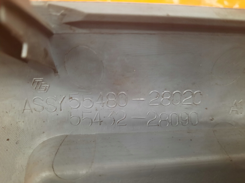 фото №6, Toyota previa ii 01-04 защита консоли бардачок водителя 83950-28120