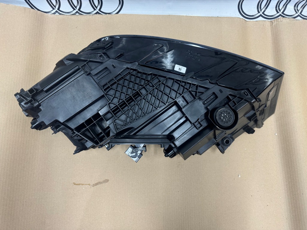 Audi q7 4m 2015-2020 фара правый  передняя full led matrix оригинал. 4m0941036 с Разборки