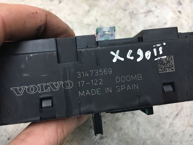 фото №5, Volvo xc90 ii коробка запобіжників 31473569