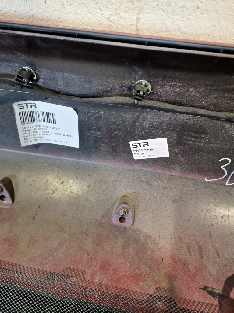 Ferrari 812 gts задний  бампер бампер Оригинал