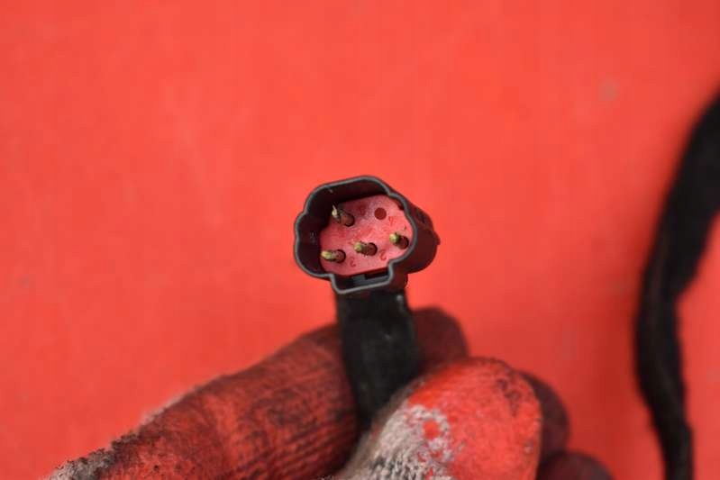 фото №12, Накладка кришки задня задня 99 8a61-a43404-bdw ford fiesta mk7 3d 08-17