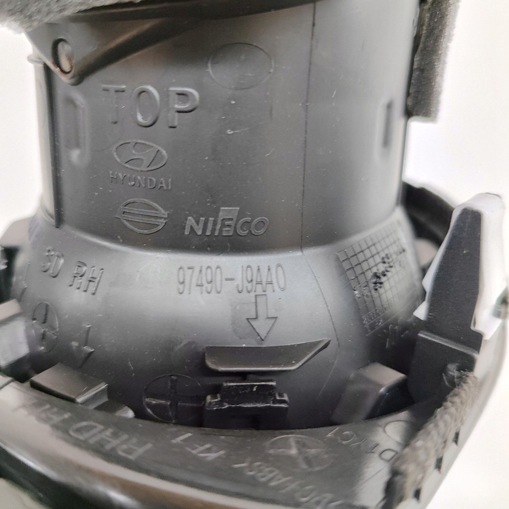 фото №7, Hyundai kona i 2022 форсунки / решётки обдув панели приборной панели