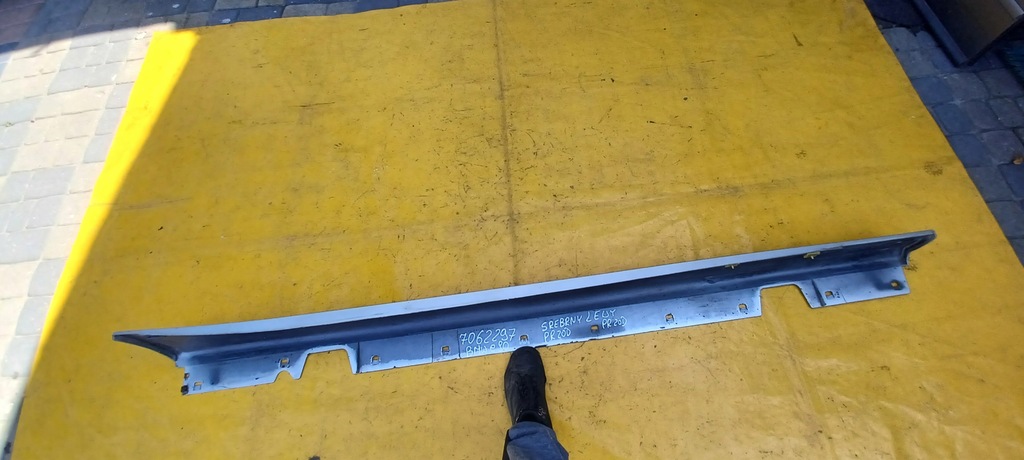 фото №13, Молдинг порог левая bmw e90 sedan 04-08r 7062297 цвет серебристая .