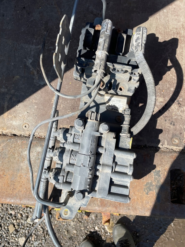 фото №1, Wabco 4461731700 блок керування, підвіска пневматичний