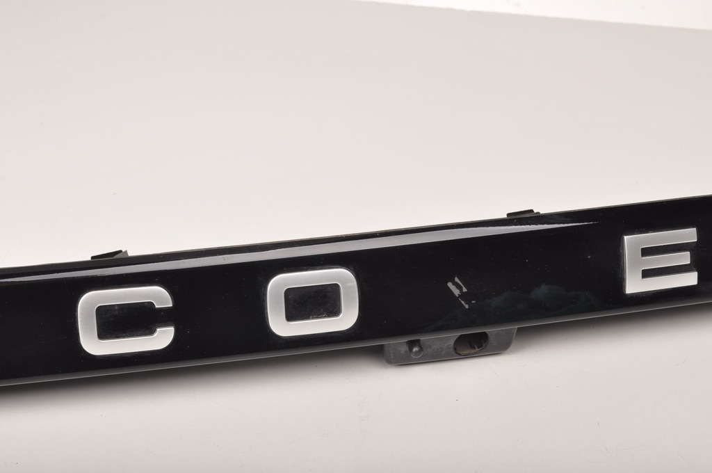 фото №2, Land rover discovery l462 накладка молдинг крышки 21r