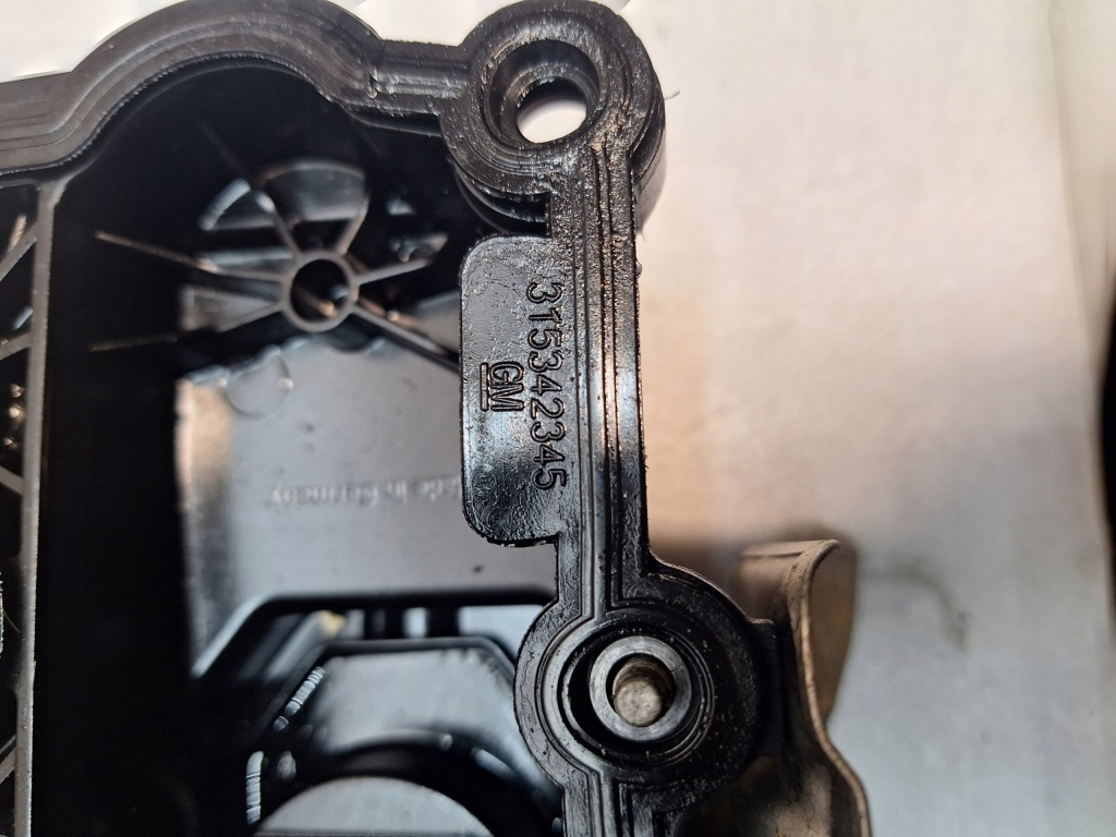 Opel astra 1.6 cdti lvm b16dtl 110 km кришка клапанів 55598449 315342345 Зі Шроту