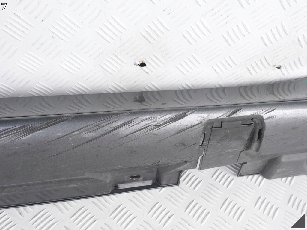 фото №8, Mercedes cls c257 amg 17- порог молдинг накладка r