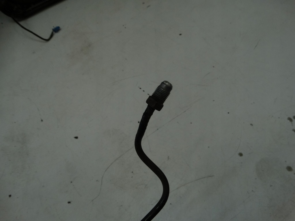 фото №11, Трубка шланг тормоза правый задняя renault grand scenic iv