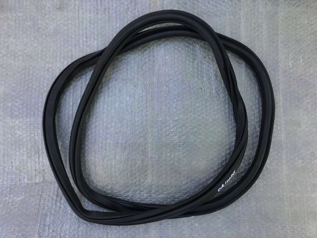 фото №1, Skoda scala 658 права прокладка двері задня 2020-