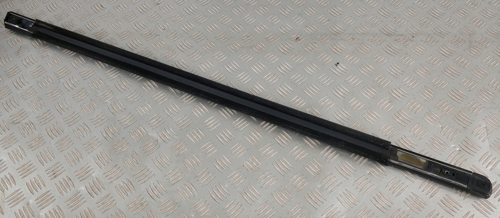 фото №7, Молдинг хром уплотнитель левый задняя chrysler 300 c