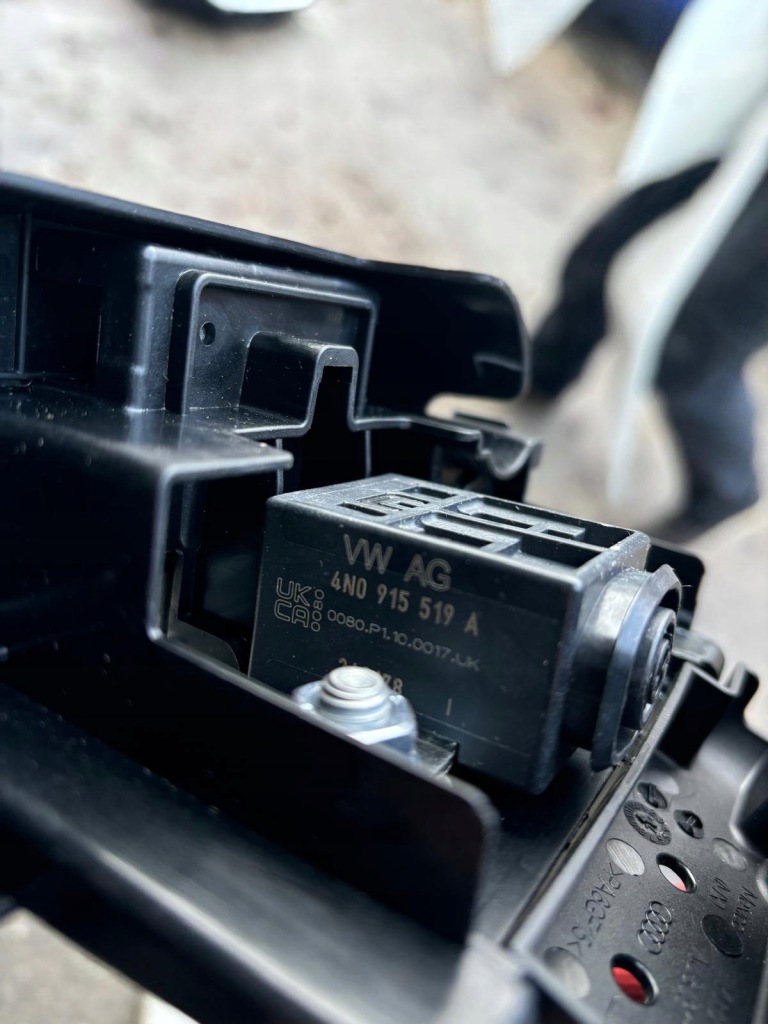 Audi vw skoda seat 7t0915459 клема плюсова запобіжник в Україні