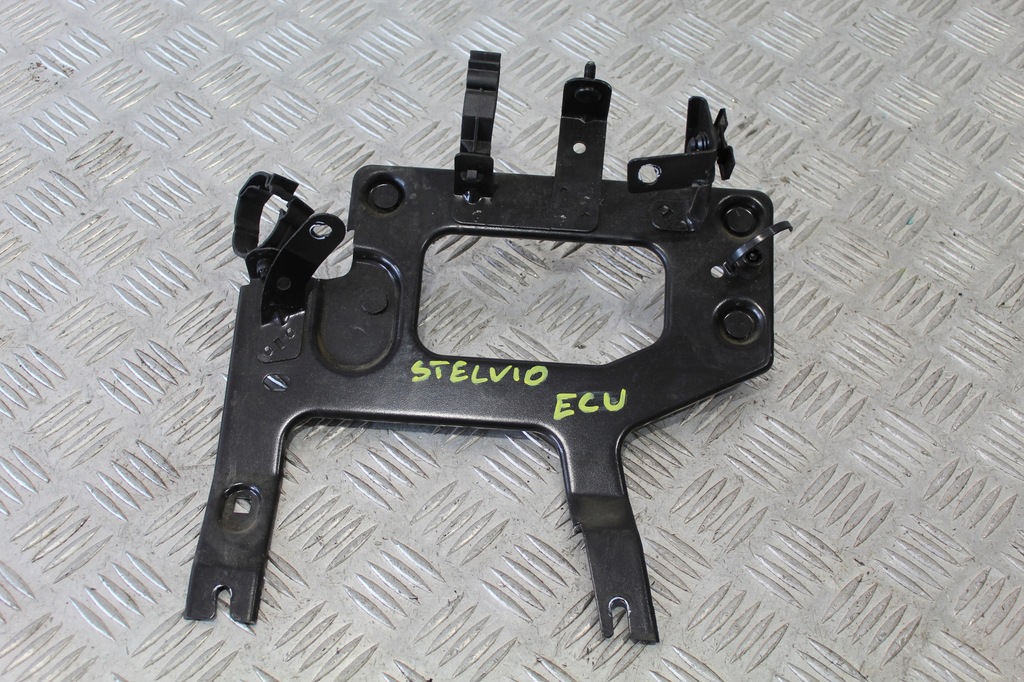 фото №1, Кронштейн кронштейн alfa romeo stelvio