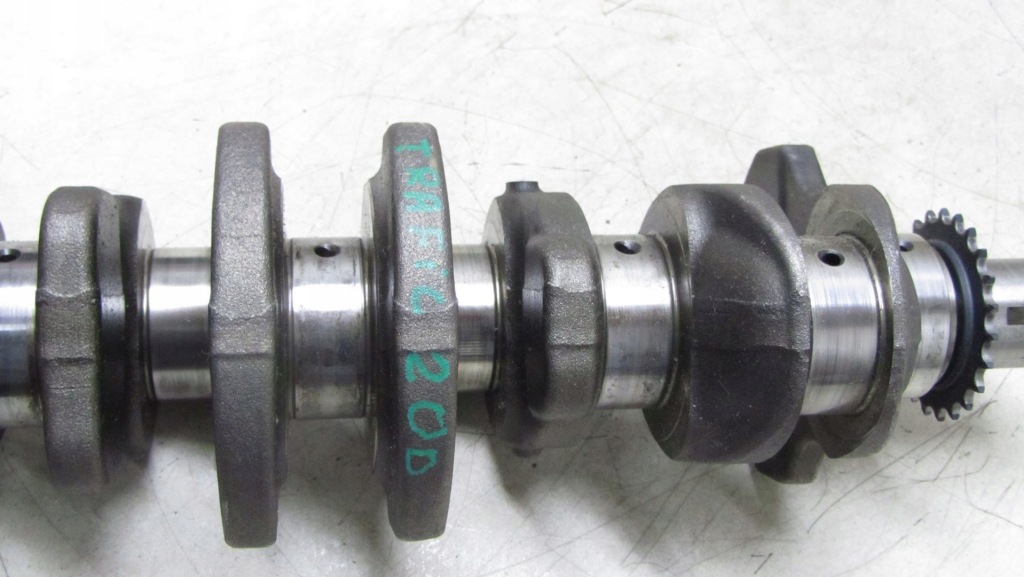 Trafic vivaro 2 2.0d wał коленчатый m9r 06-14 с Разборки