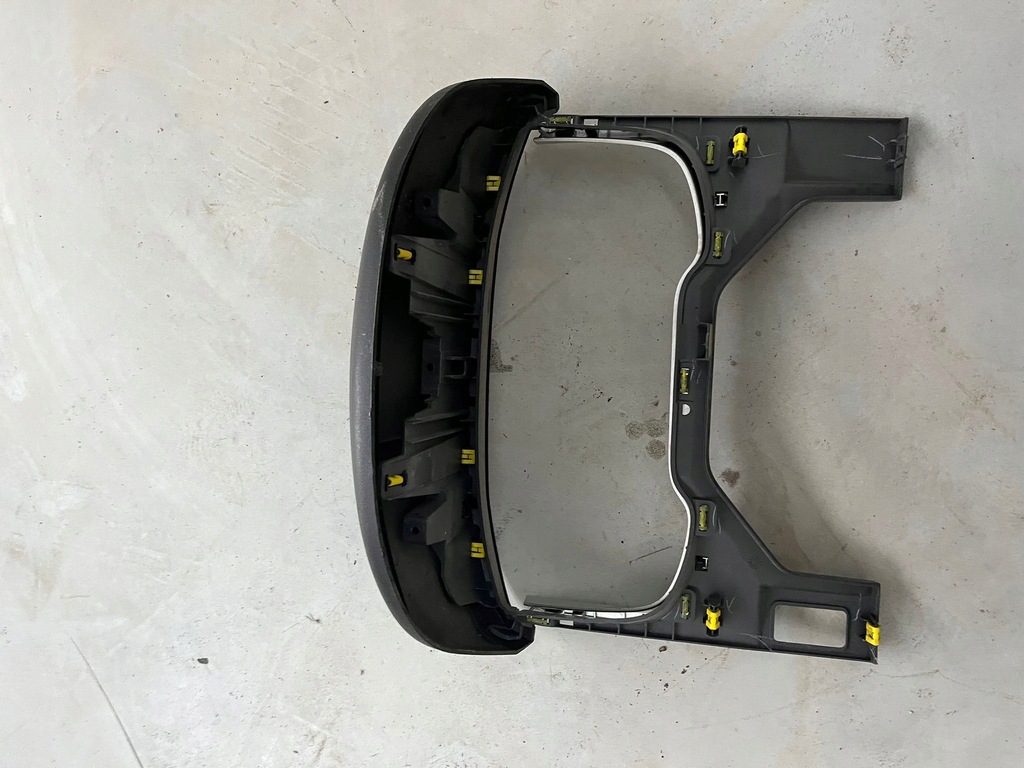 фото №2, Рамка консоли корпус спидометра счетчиков renault gama t range