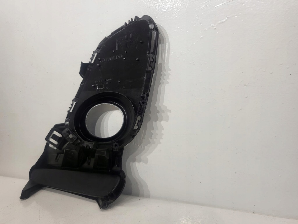 Купить Решётка бампера mazda 3 рестайлинг  10-13 правая bgv4-50c1