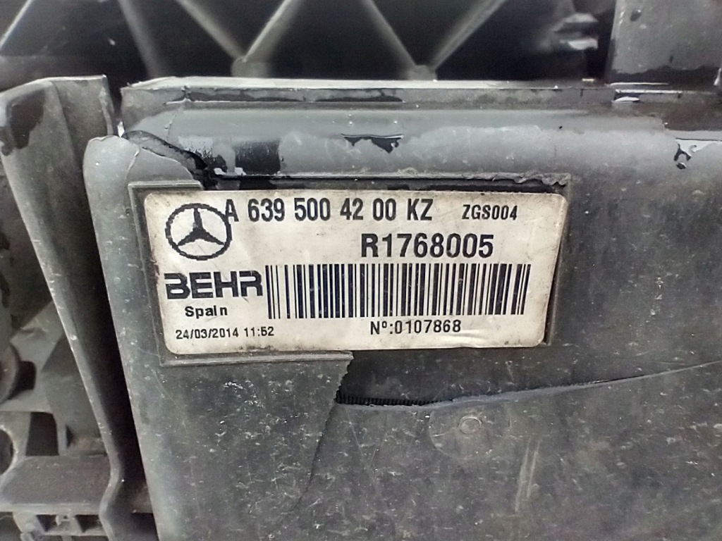 фото №13, Mercedes vito w639 автоматическая коробка передач 3.0 pas передний радиатор комплект a6395004200