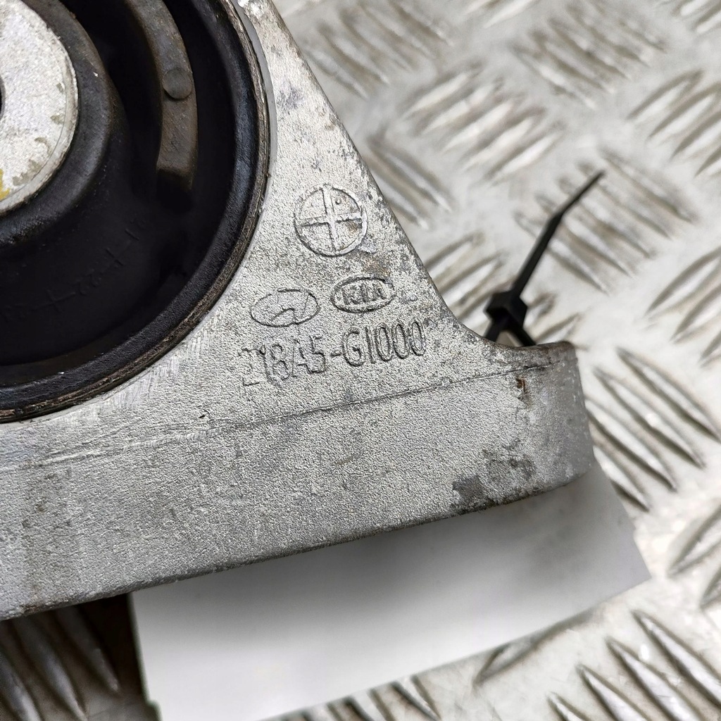 фото №7, Kia ev6 2023 правая сторона кронштейн / кронштейн двигателя