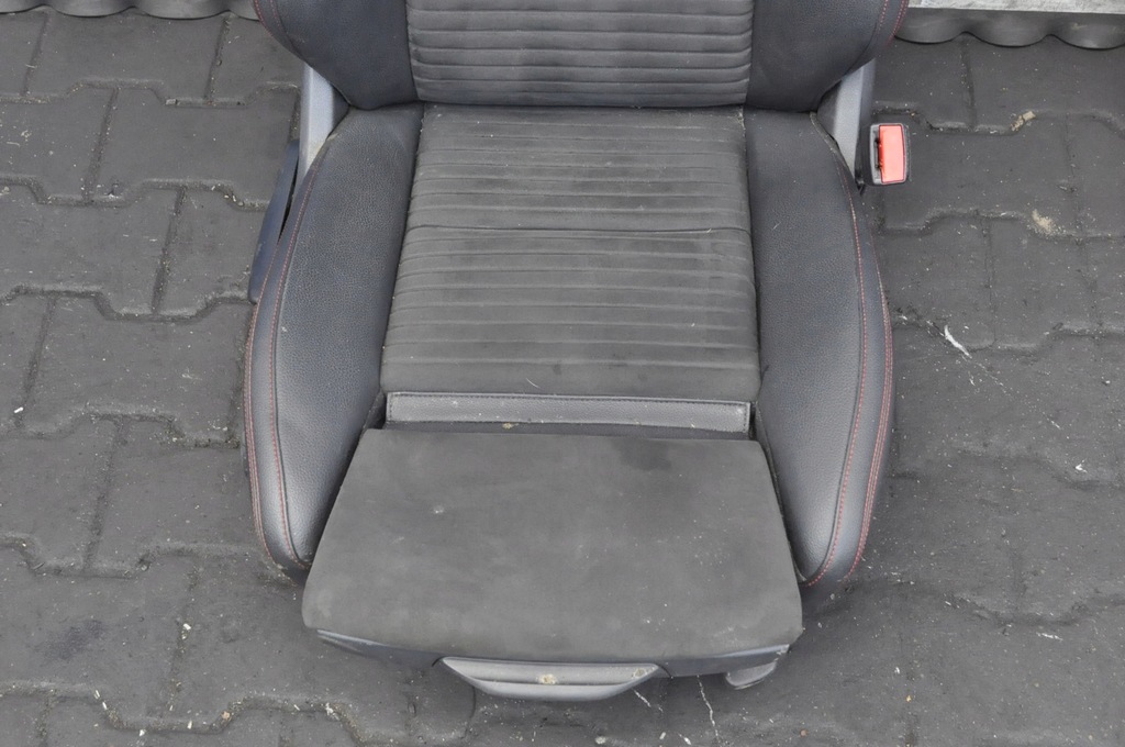 фото №6, Mercedes w117 сидіння заднє сидіння обшивки шкіра