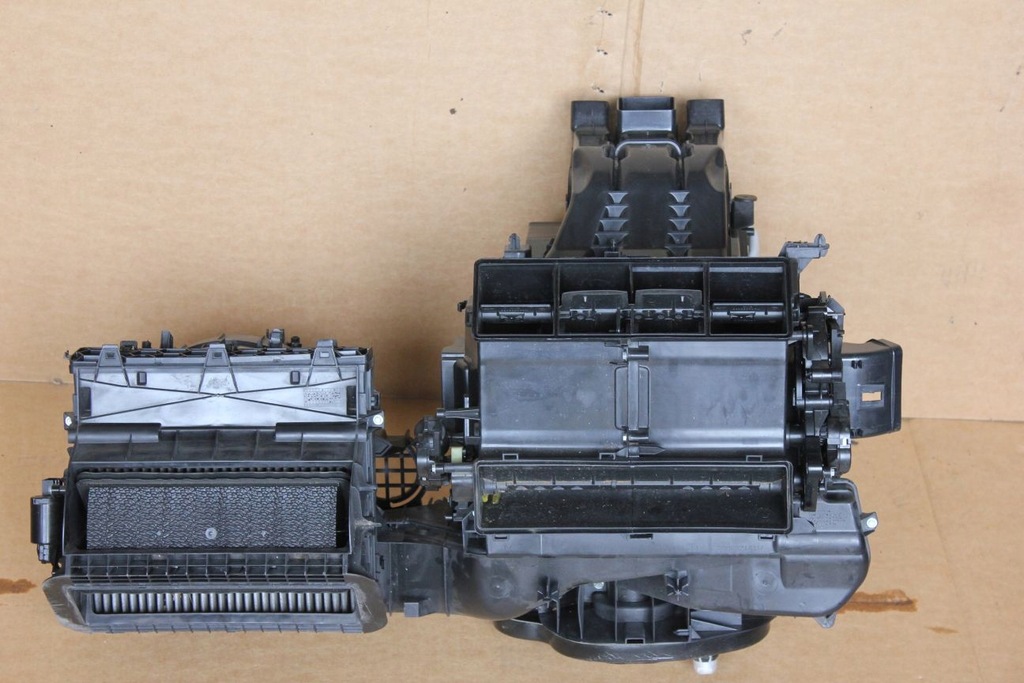 фото №1, Обігрівач перед vw atlas cross sport se 3qf816005h