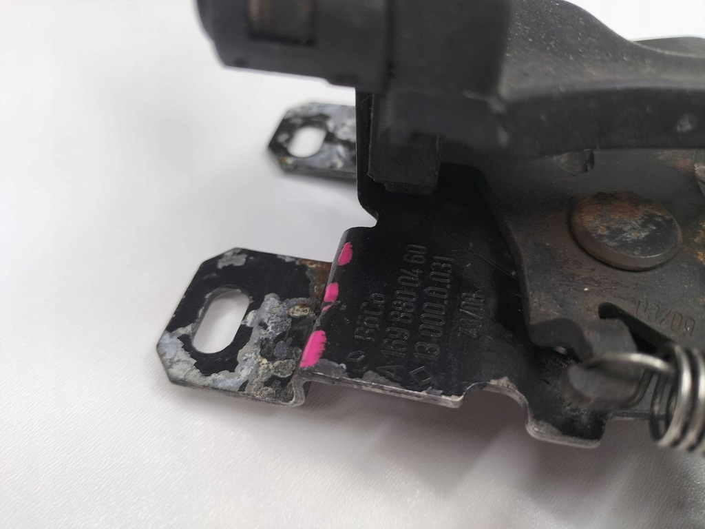 фото №6, Замок капот a1698800460 mercedes w169 a1698800460