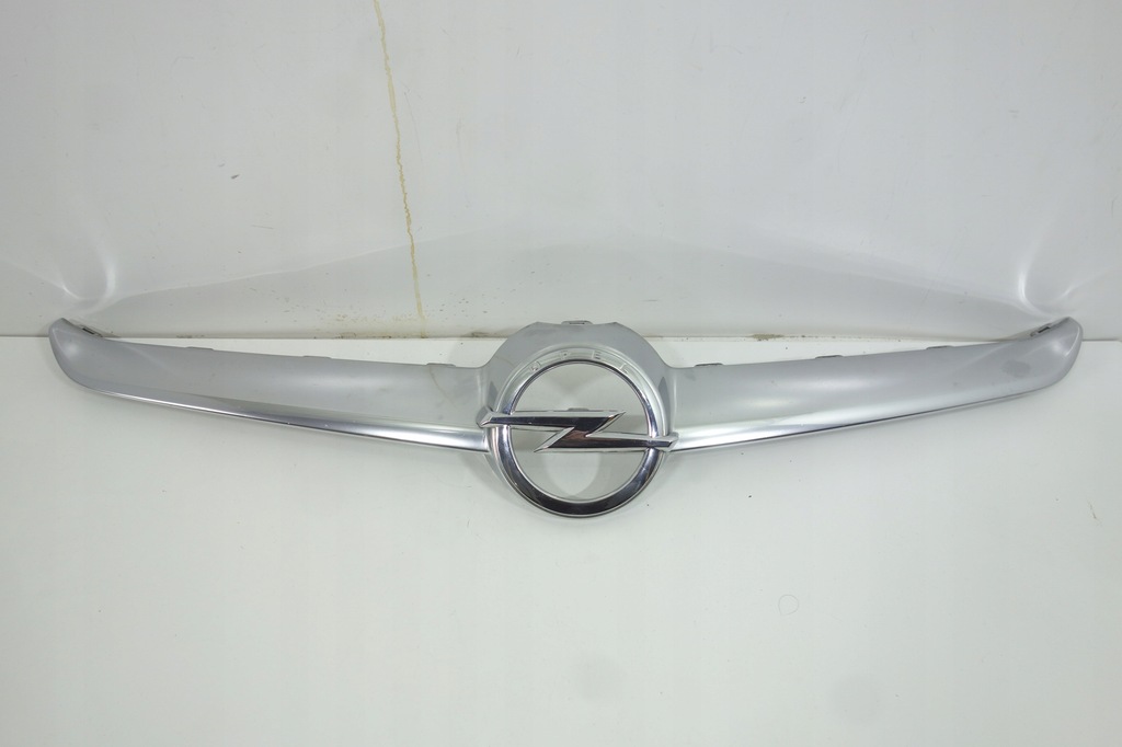 фото №1, Молдинг эмблема хром решетка opel cascada cabrio