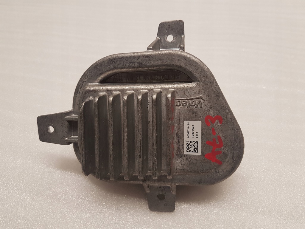 фото №1, Перетворювач модуль led правий bmw x1 f48 90066719