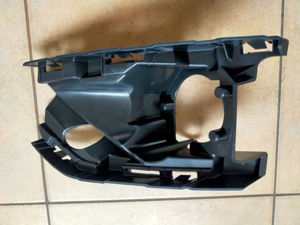 фото №1, Volvo xc40 кронштейн протитуманної фари lewego 31407959