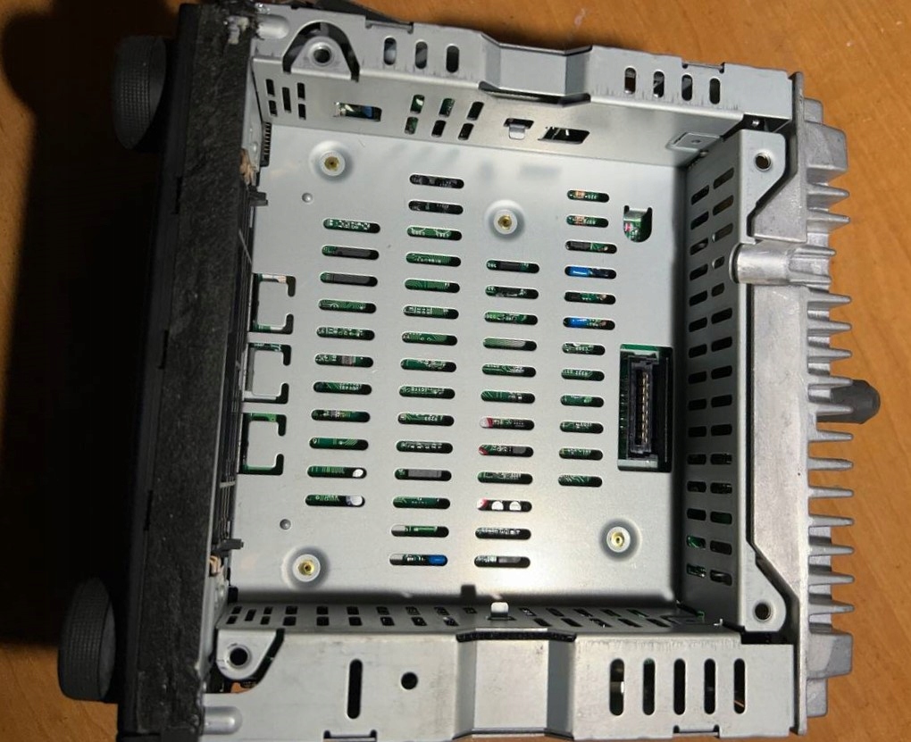 Радіопрогравач dc36669s0 mazda demio 1 рестайлінг Оригінал