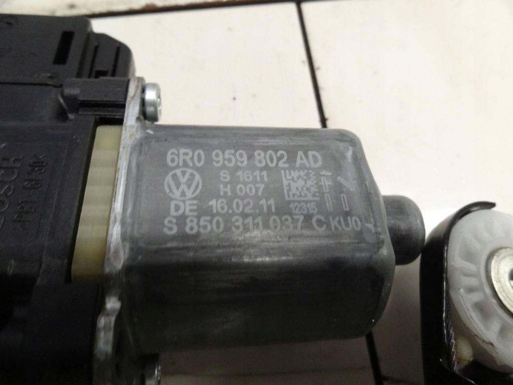 фото №8, Vw polo 6r v 2011 5d подъемник стекло левый перед передний 6r0959802ad