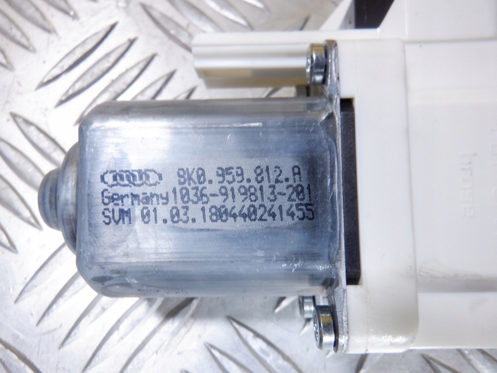 фото №9, Моторчик скло 8k0959812a seat vw skoda yeti