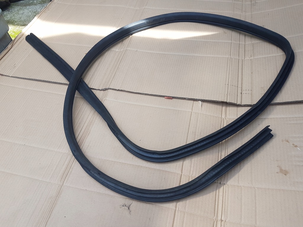 фото №1, Ford kuga mk1 прокладка двері лівий задня задня