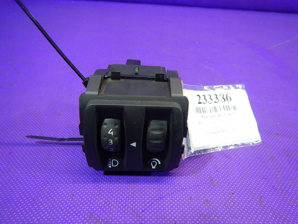 фото №1, Scenic ii переключатель панель света 8200121805b