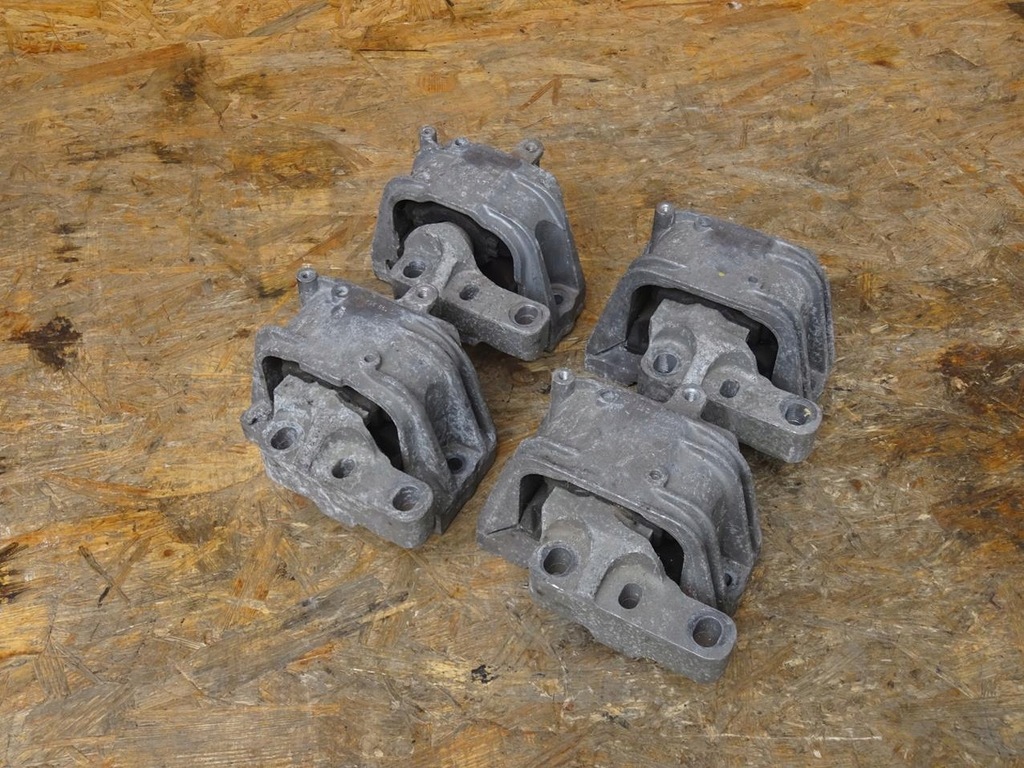 фото №8, Audi tt 8j r32 3.2 v6 bub 06-14 подушка двигателя 1k0199262am