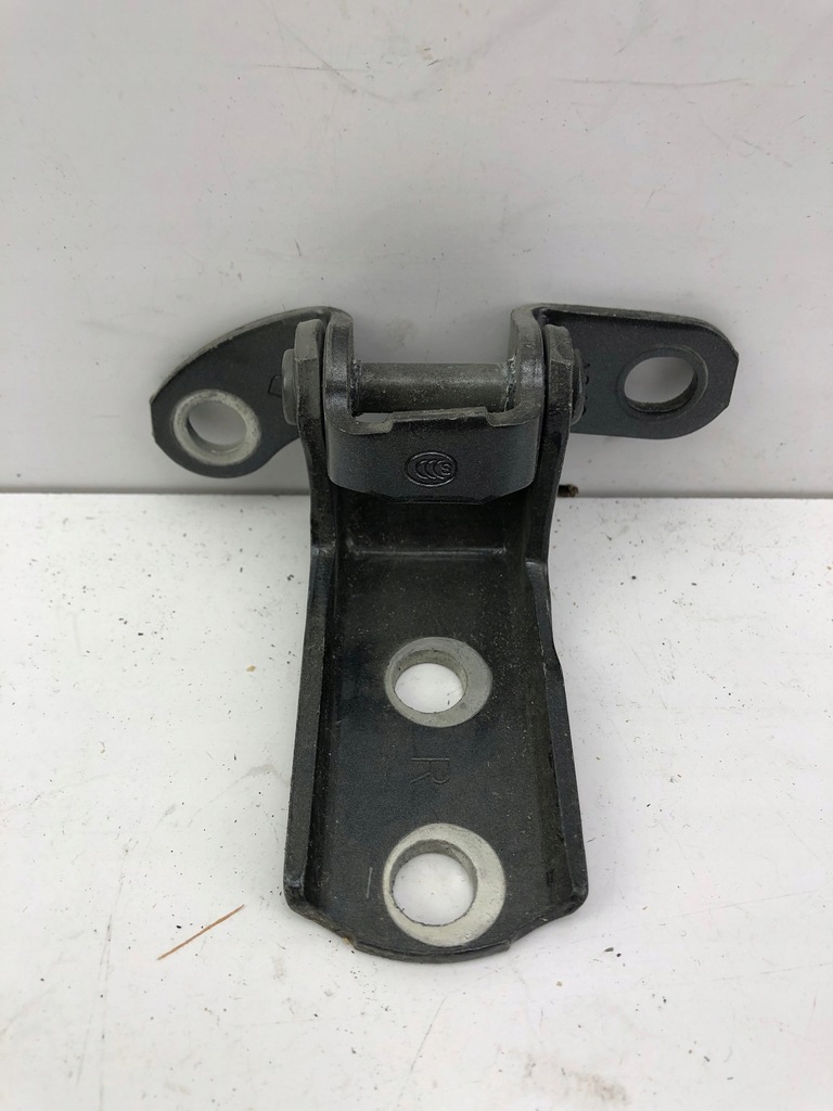 фото №1, Toyota rav4 петля двері правий задня