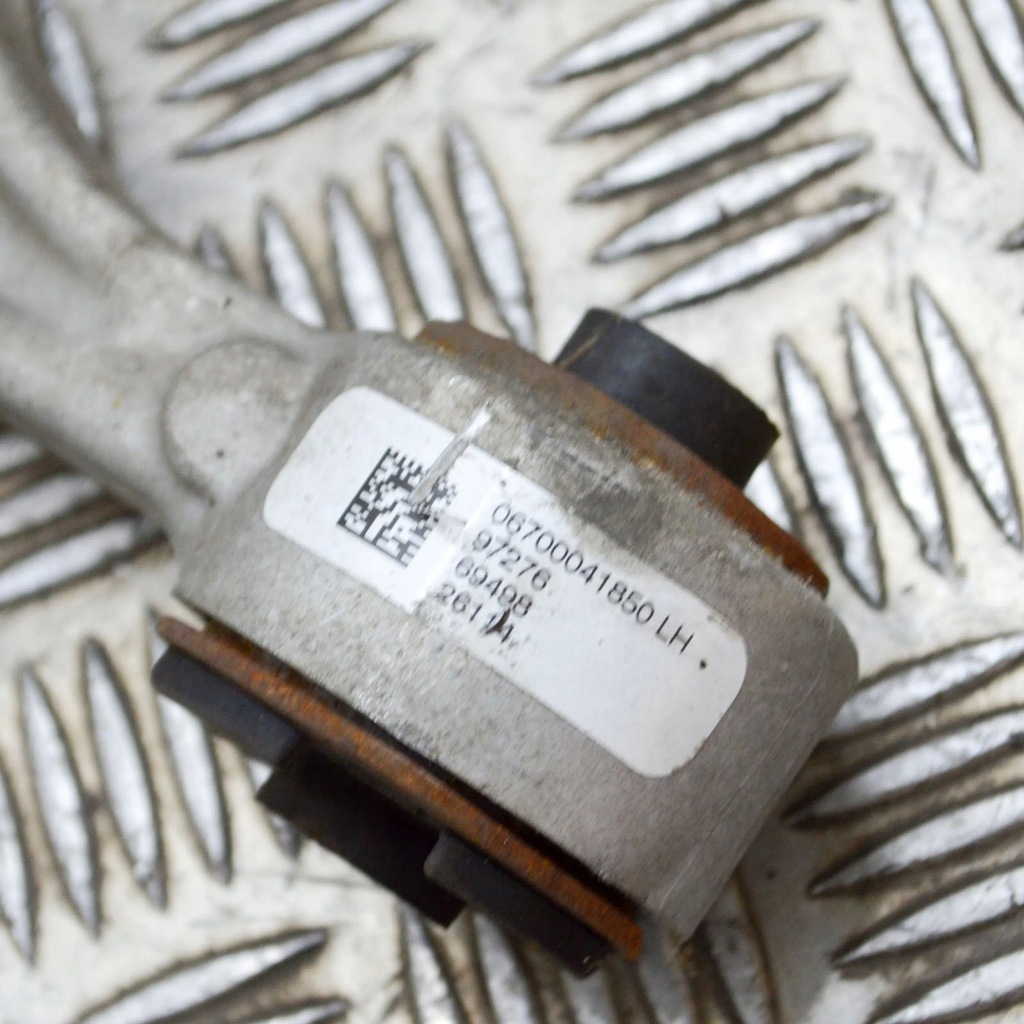 фото №6, Maserati quattroporte 2015 левая сторона нижний рычаг передний