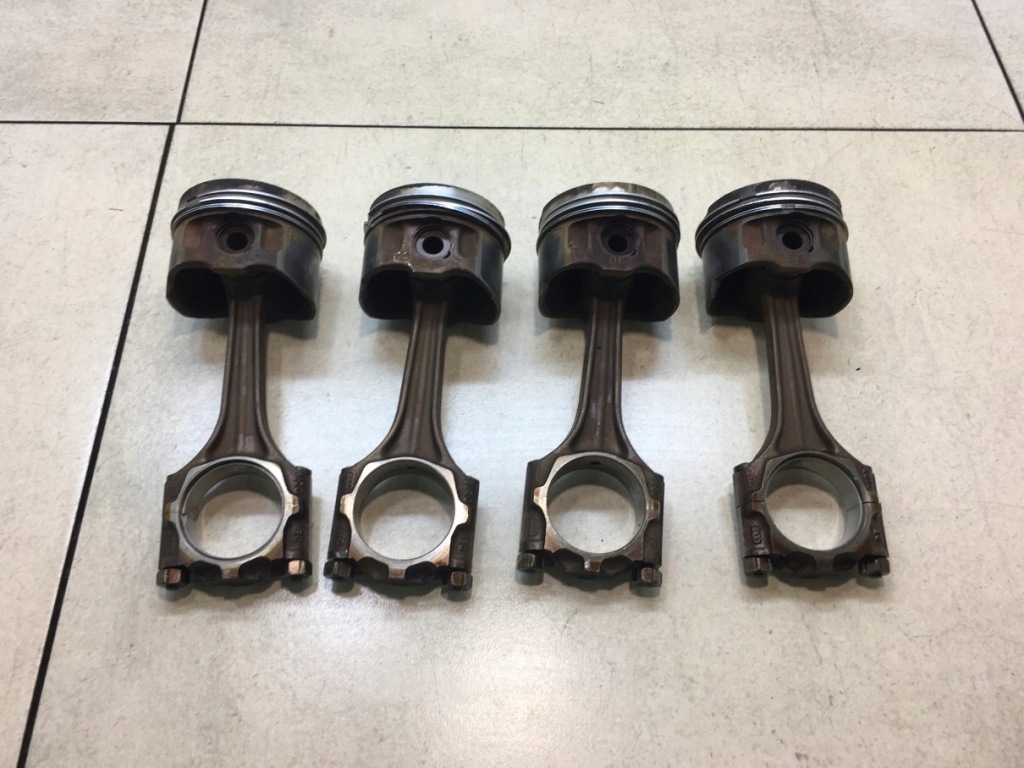 фото №1, Поршень шатун audi a3 8l 1.8 80975