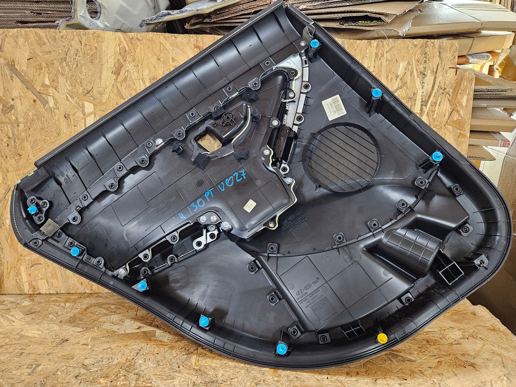 фото №8, Обшивка дверь правый задняя задний hyundai i30 ii 12-17 eu kombi кожа