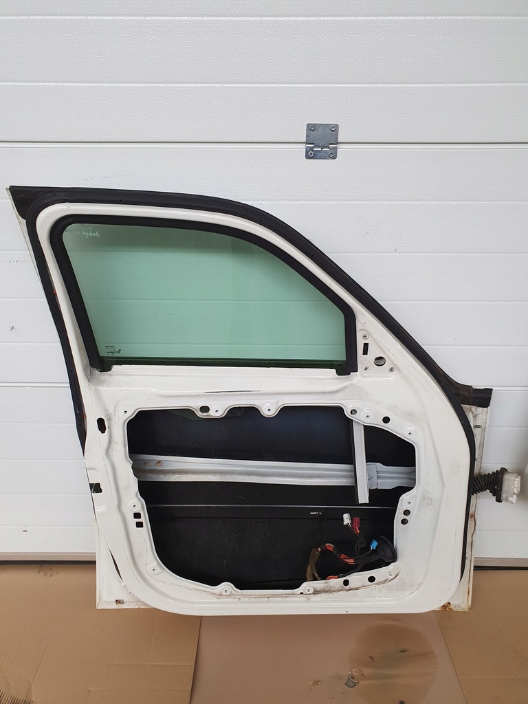 фото №12, Дверь перед задняя левый левый стекло ручка хром r/t dodge nitro