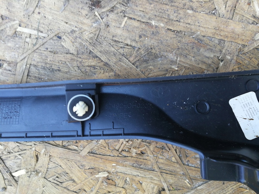 фото №4, Обшивка правый toyota aygo ii 1.0b