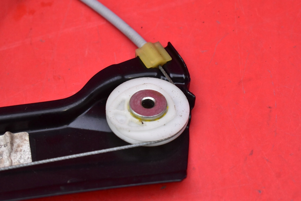 Підйомник скло правий перед eu 6981142 bmw e60 e61 07-10 в Україні